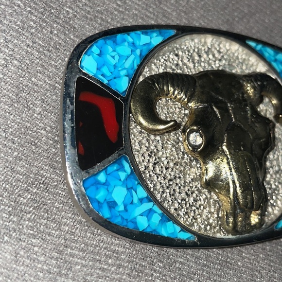 NWOT.  Belt buckle.  Turquoise and ruby red. - Picture 3 of 3